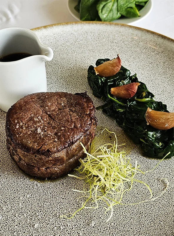 روسيني لحم العجل في L'Amandier