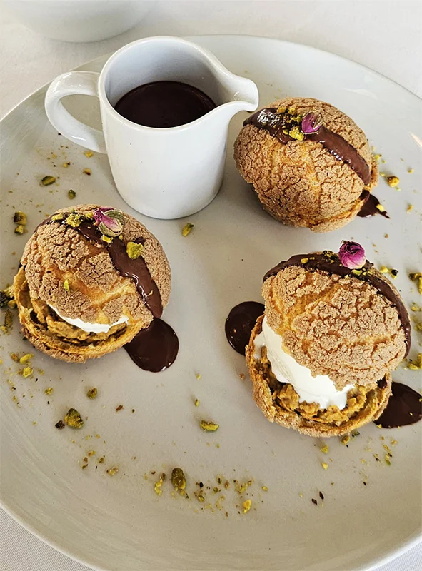 شو في L'Amandier