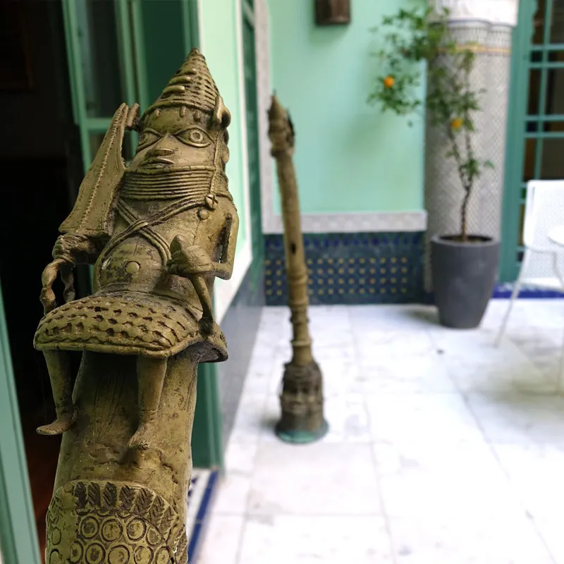 Bronze artworks at Palais Faraj