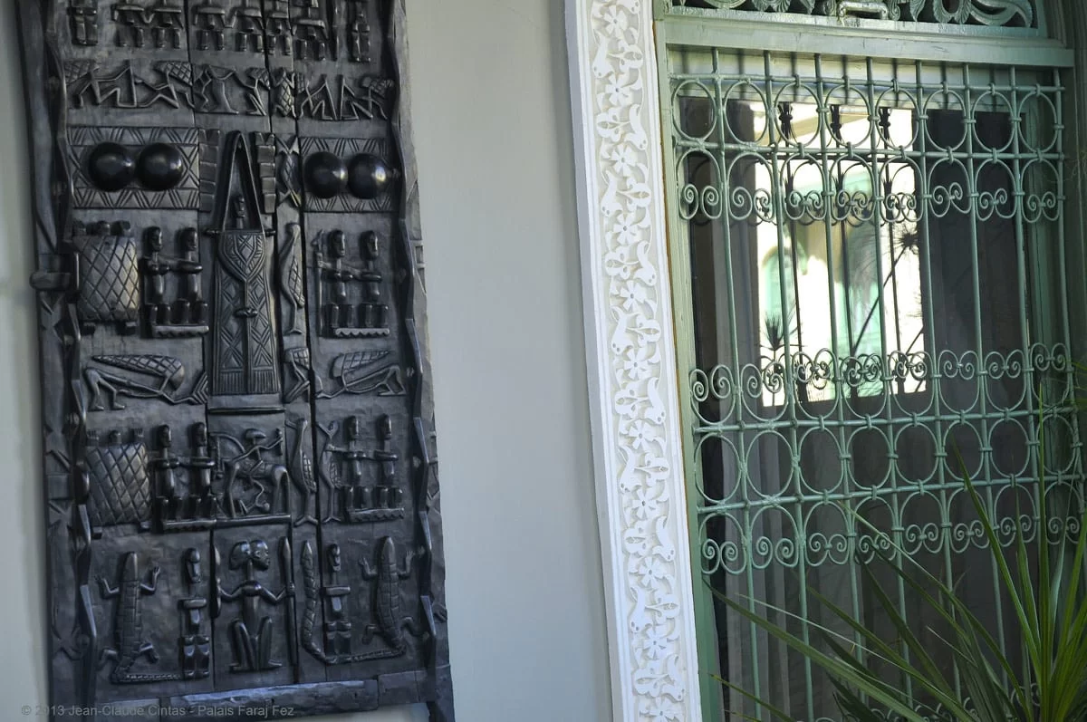 أسقف خشب الأرز المزخرفة